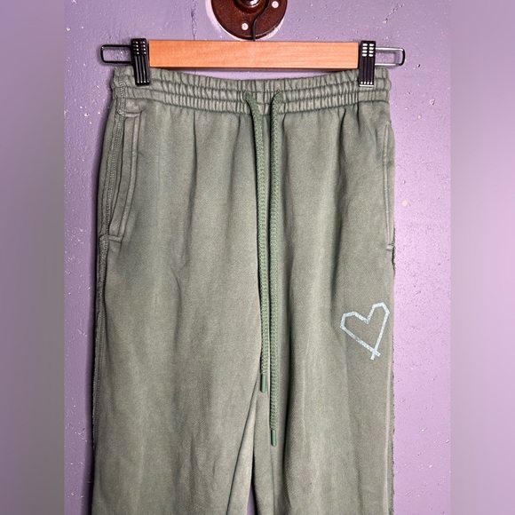 Aerie ANYTIME® The Sweat High Waisted Jogger in green.  Size XS - Picture 9 of 10